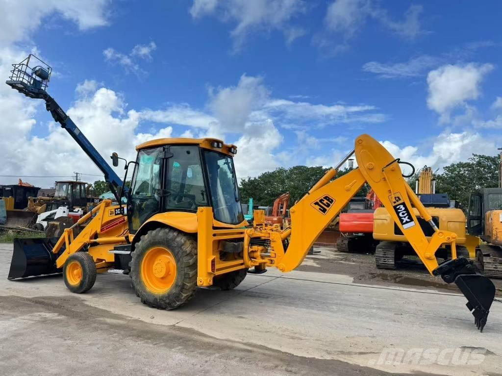 JCB 3 CX Backhoe