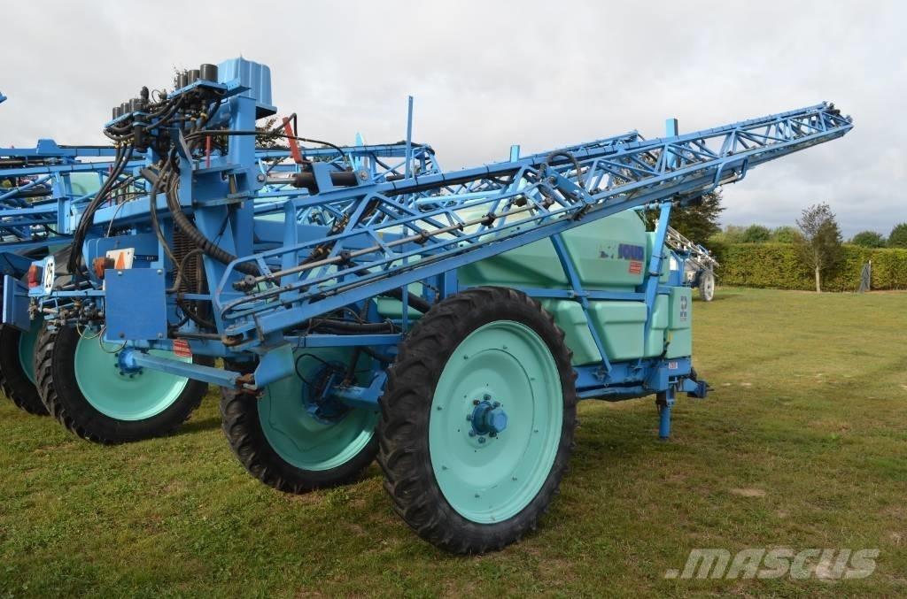 Berthoud Mack 32 Trailed sprayers