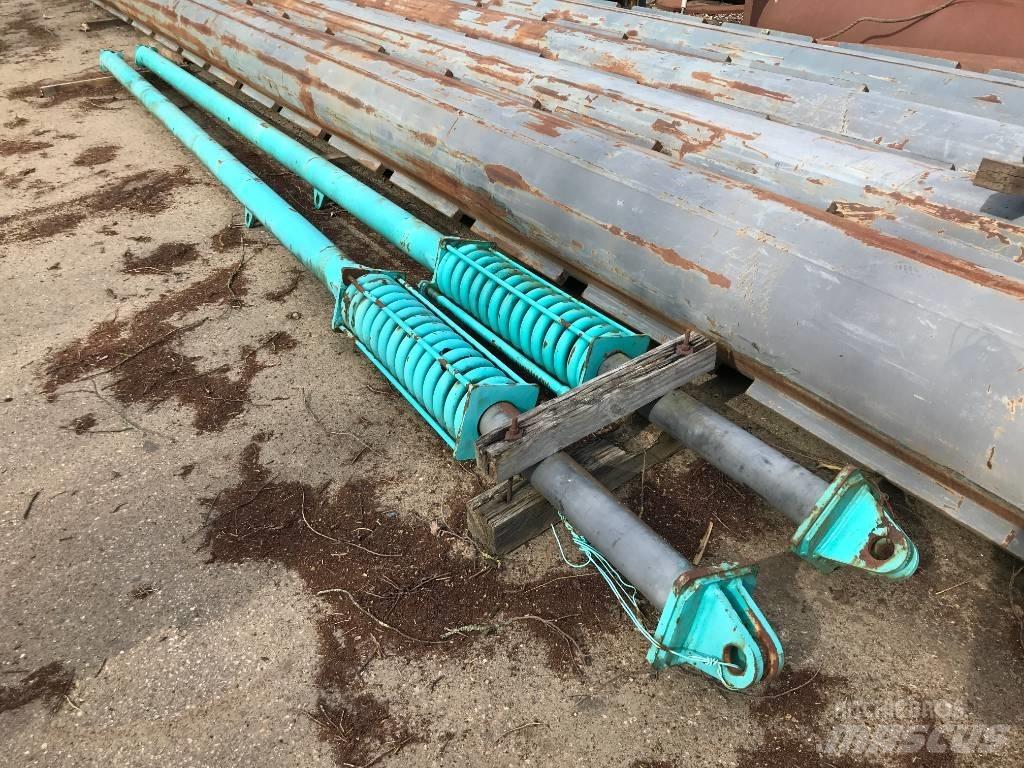 Kobelco CKE1350 Crane parts and equipment