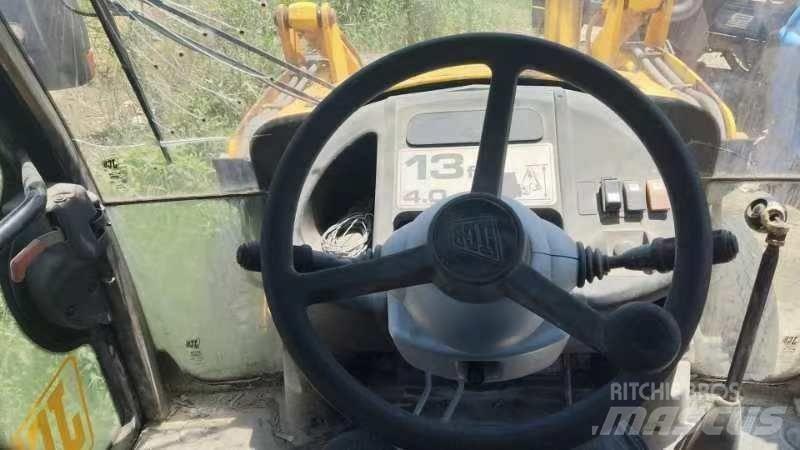 JCB 3 CX Backhoe