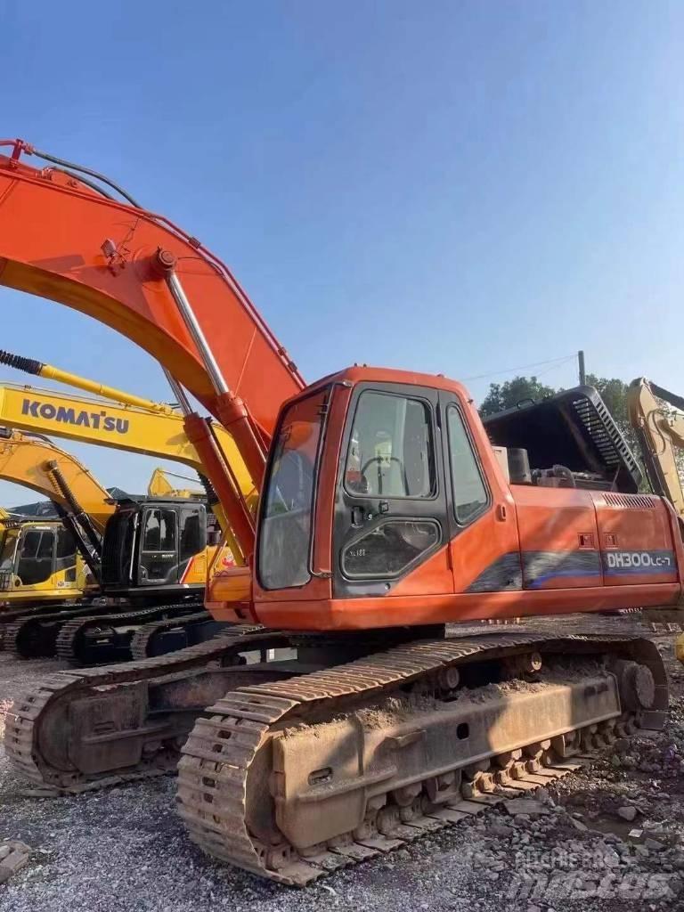Doosan DH300 Crawler excavators