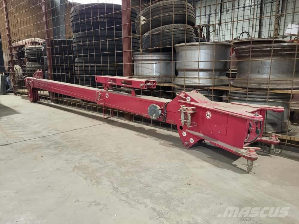 Unic B-775 Track mounted cranes