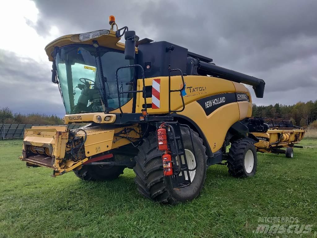 New Holland CX 860 Combine harvesters