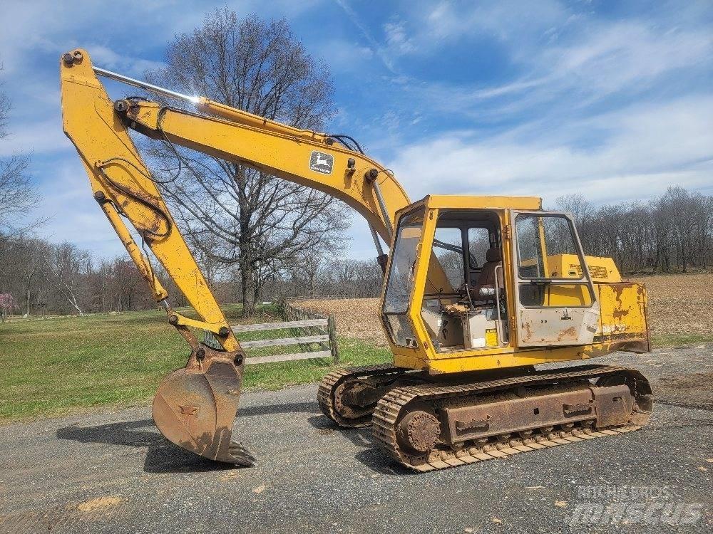 John Deere 490 Crawler excavators