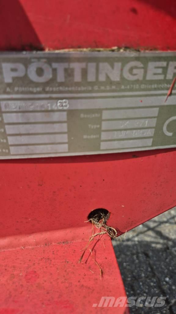 Pöttinger Top 620A Windrowers