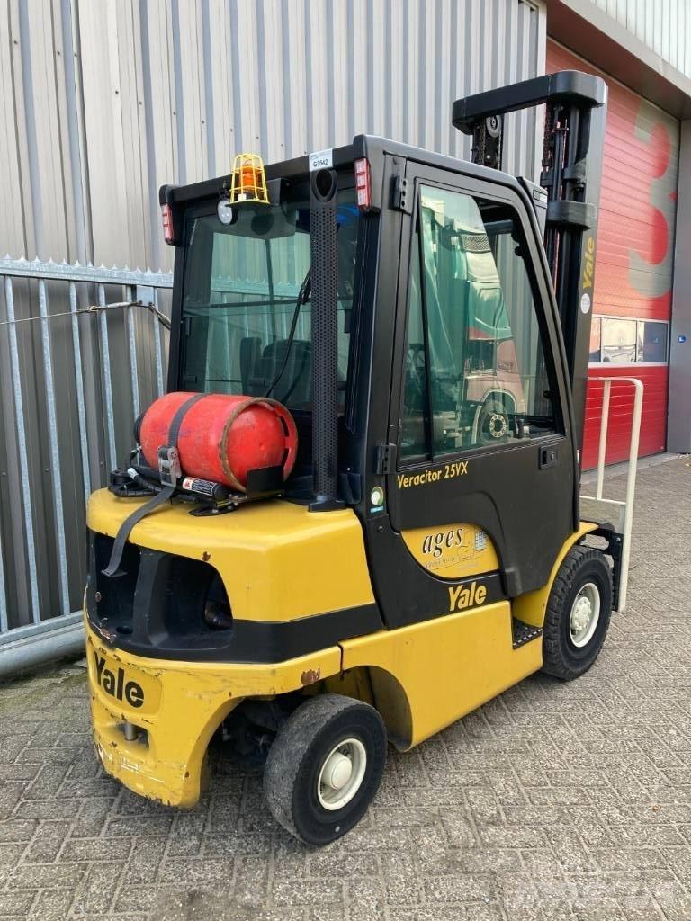 Yale GLP25VX LPG trucks