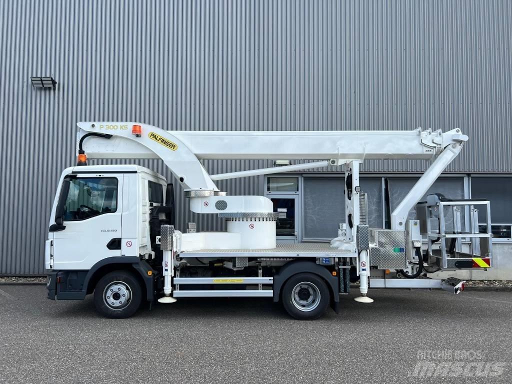 Palfinger P 300 KS Truck mounted platforms