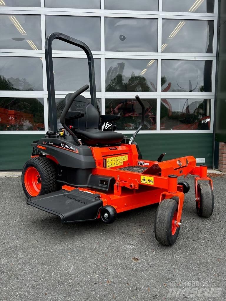 Kubota Z1421 Zero turn mowers