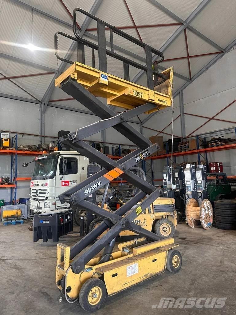 Grove SM2633E Scissor lifts