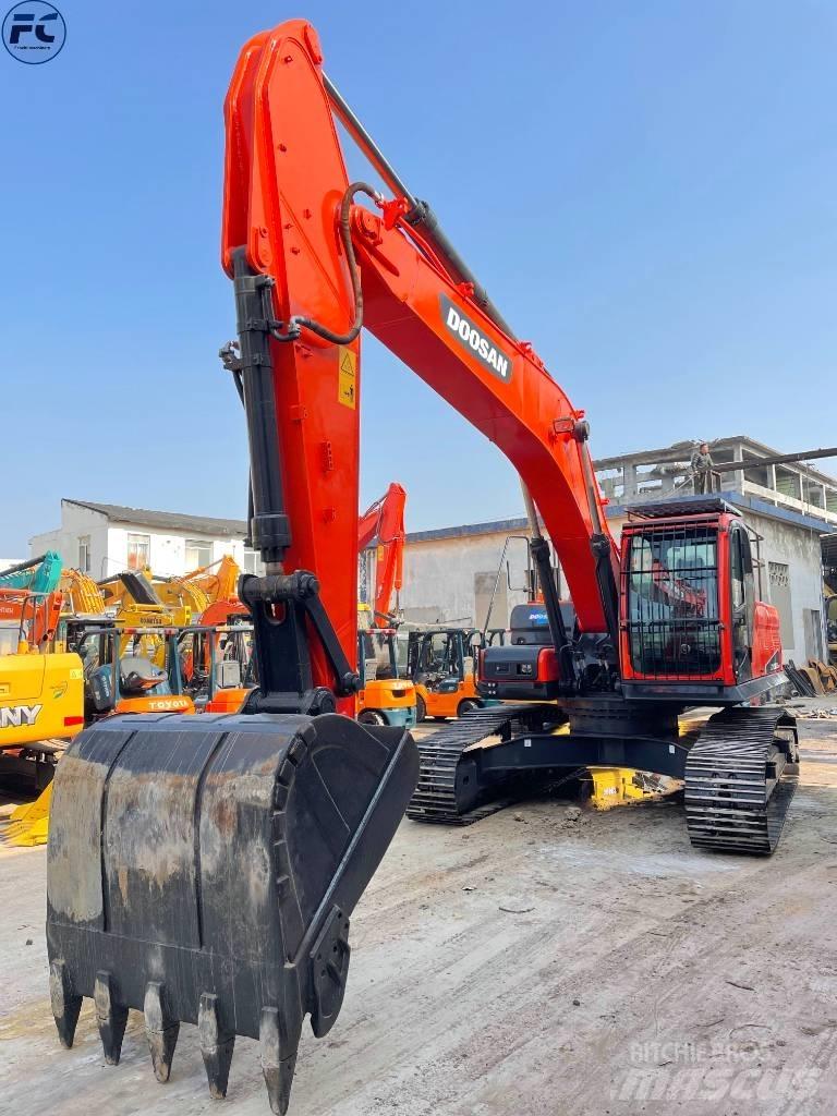 Doosan Dx300 Crawler excavators