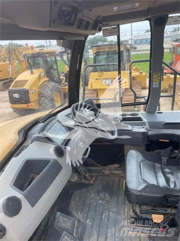 CAT 730 Articulated Haulers