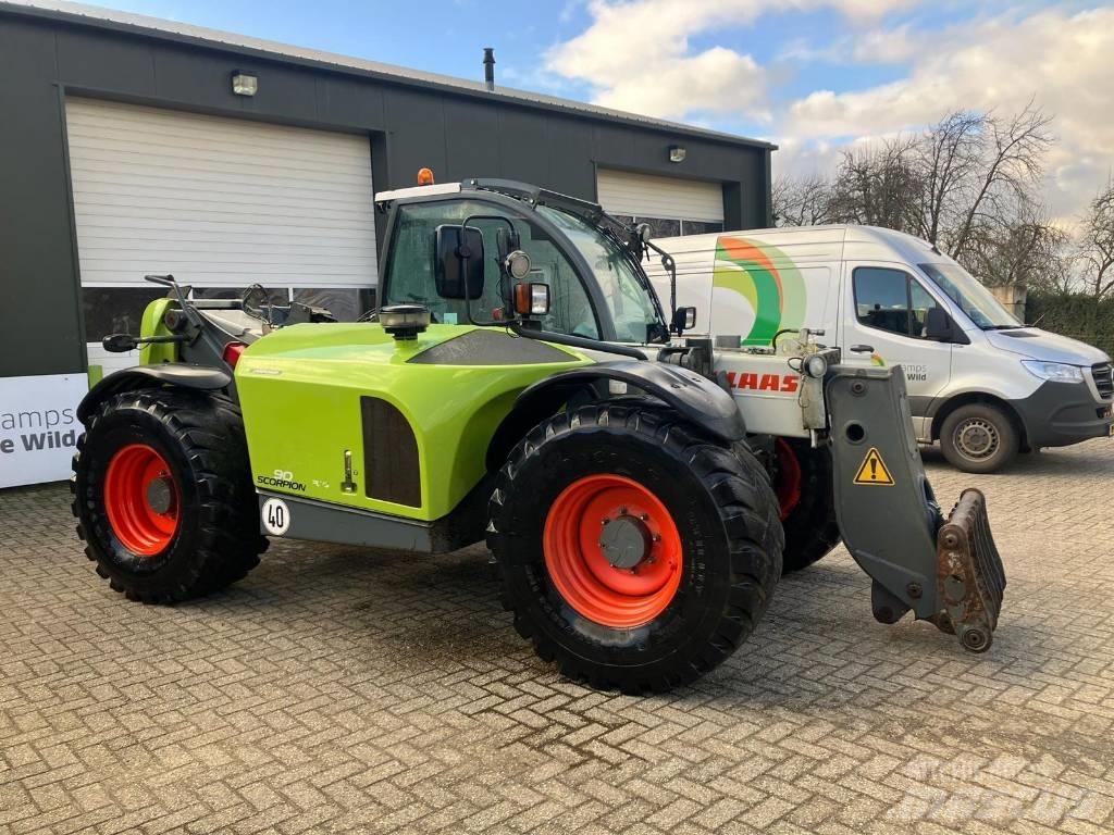 CLAAS Scorpion 9040 Telehandlers