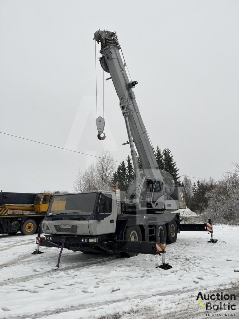 Grove GMK 3055 Truck mounted cranes