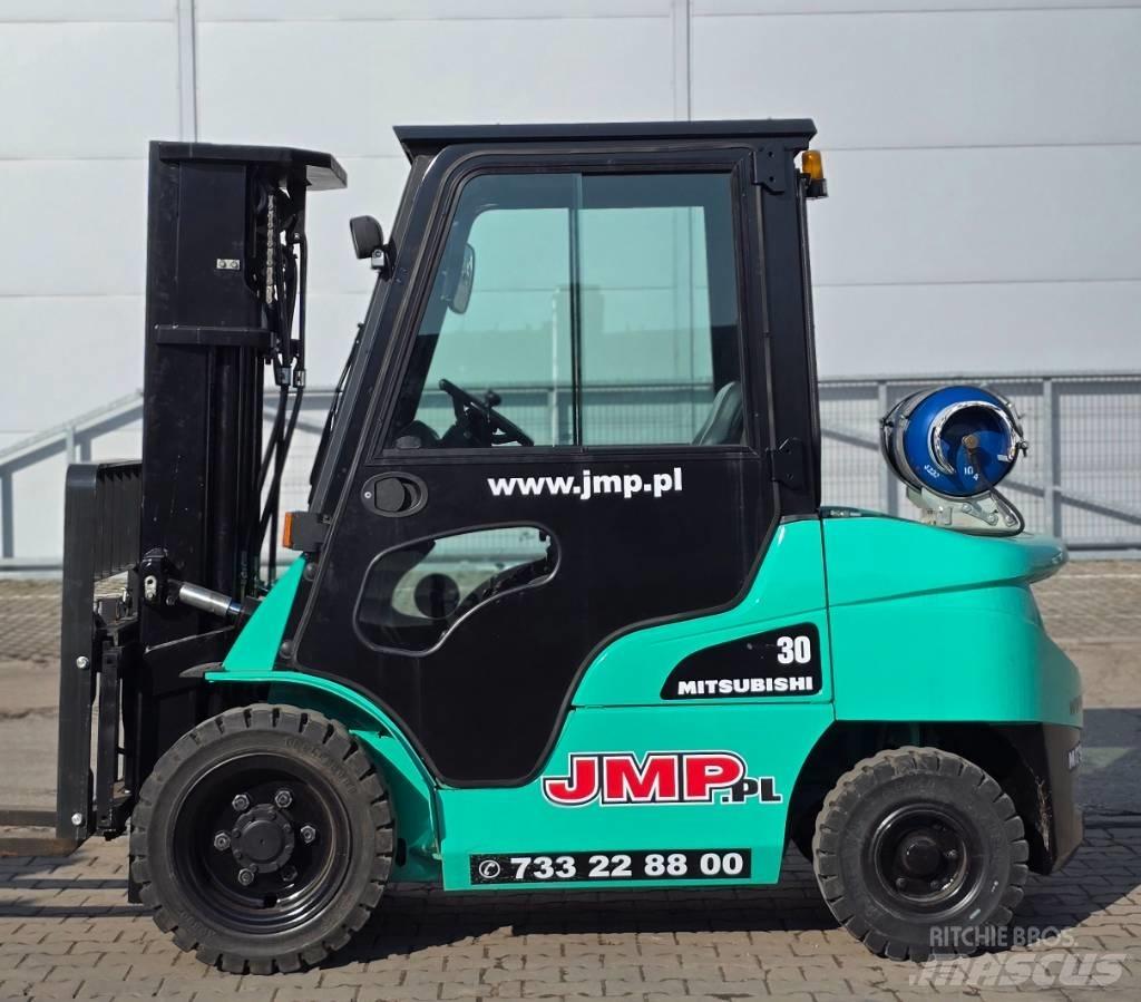 Mitsubishi FG 30 N LPG trucks
