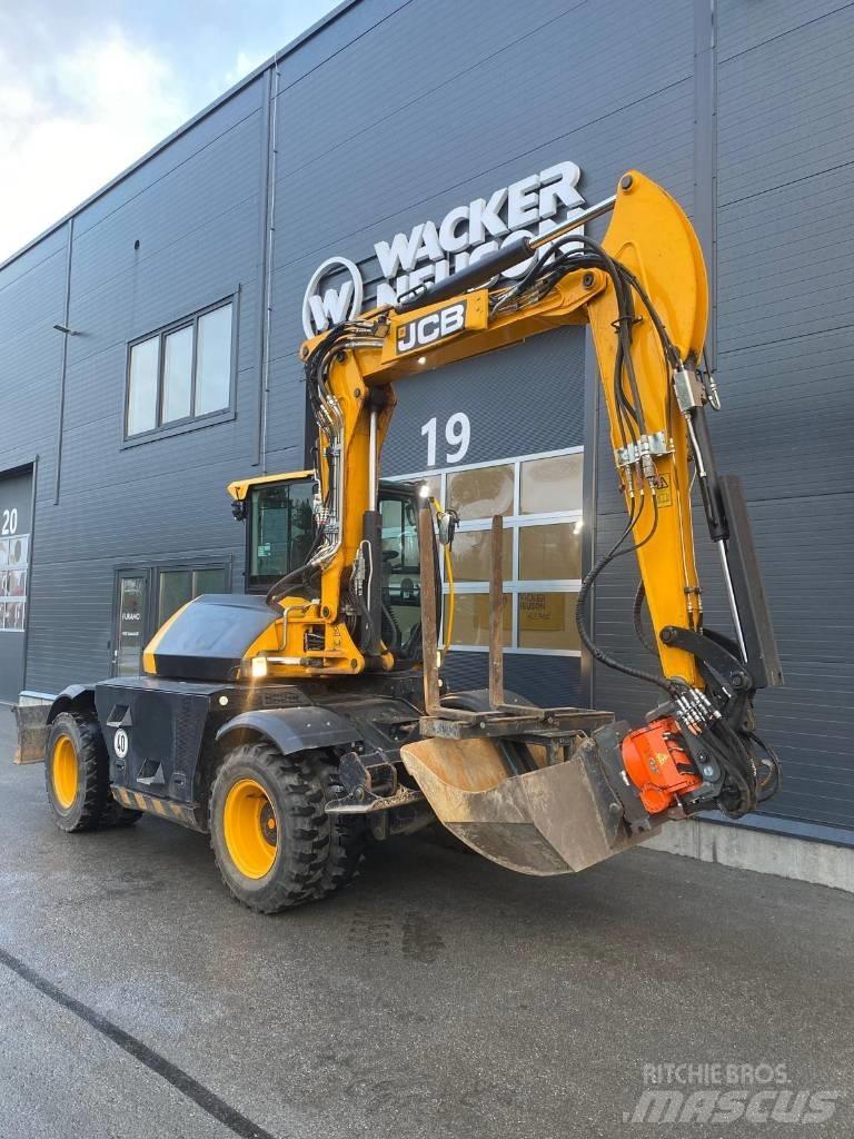 JCB 110 W Wheeled excavators