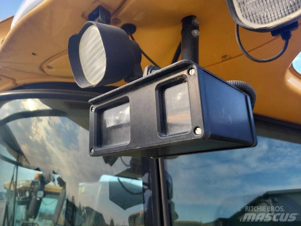 New Holland CR 9090 Combine harvesters