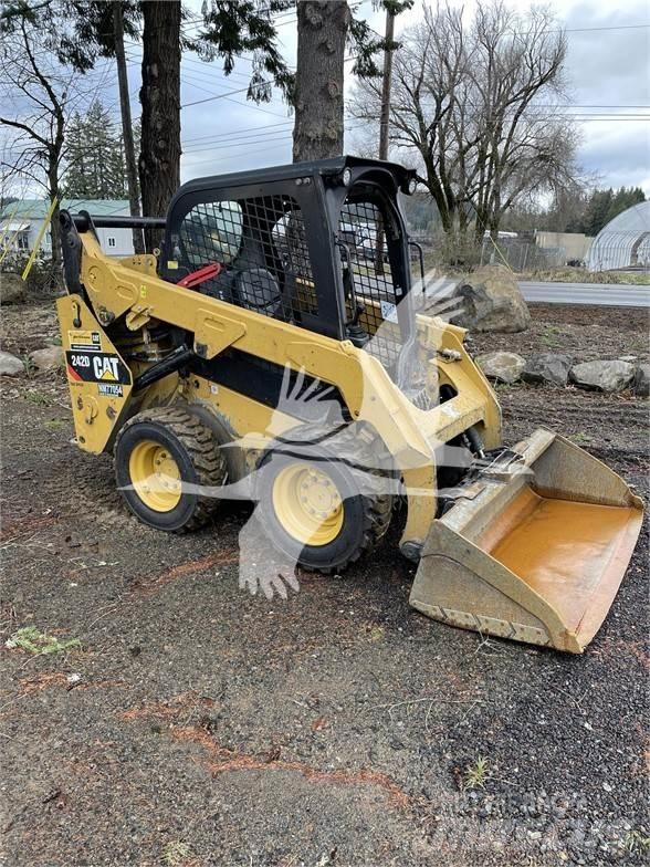 CAT 242D Skid steer loaders