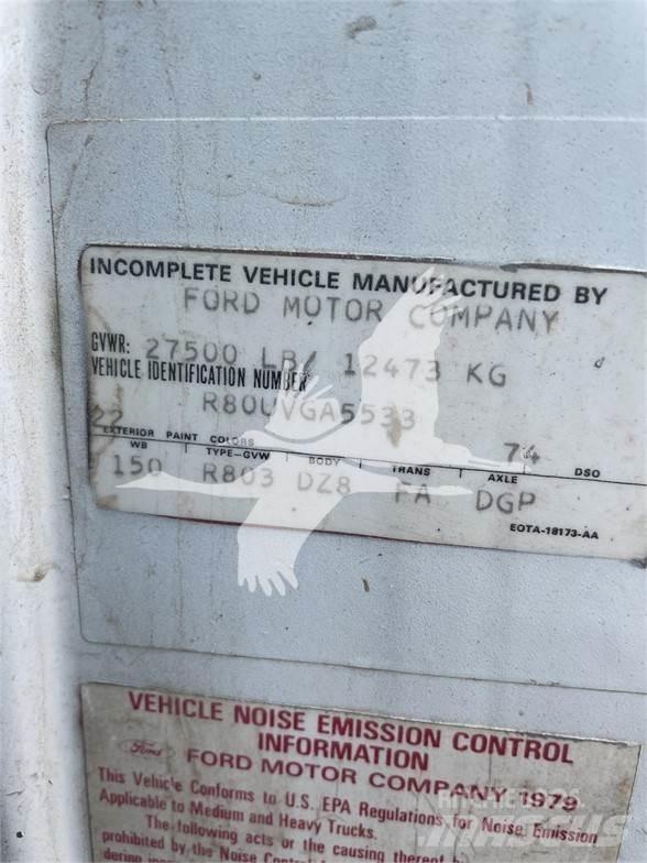 Ford 8000 Water bowser