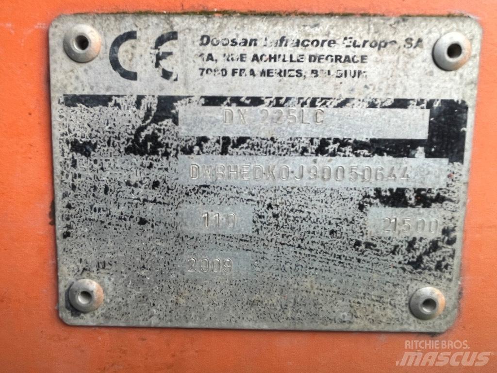 Doosan DX 225 LC Long reach excavators