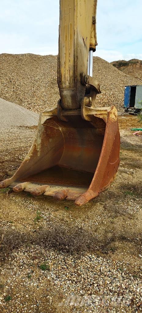 Komatsu PC 600 LC-7K Crawler excavators