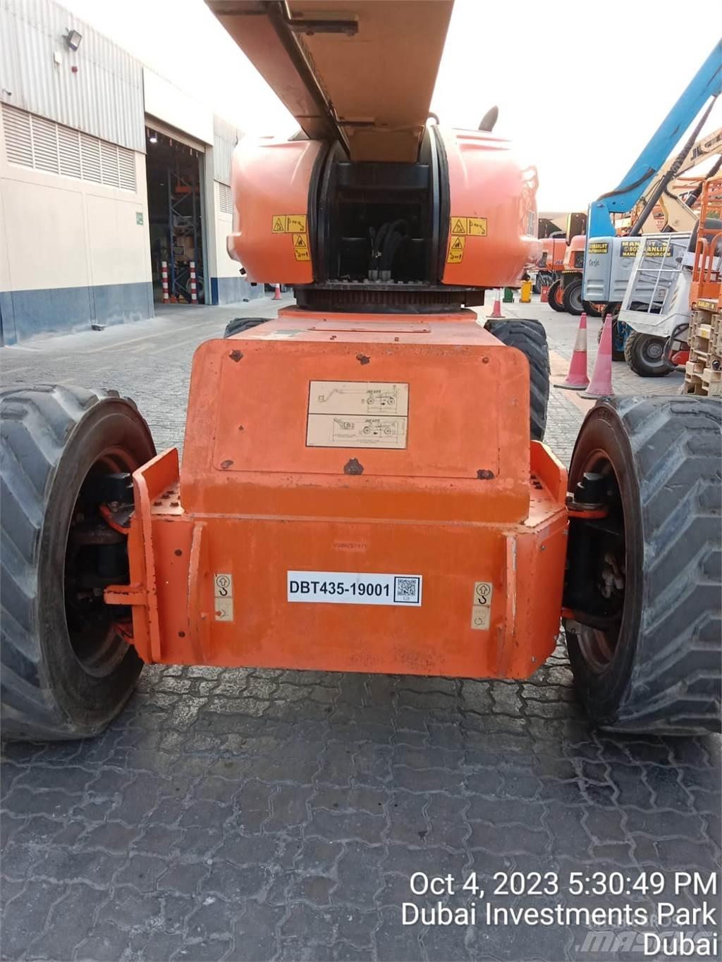 JLG 1350SJP Telescopic boom lifts