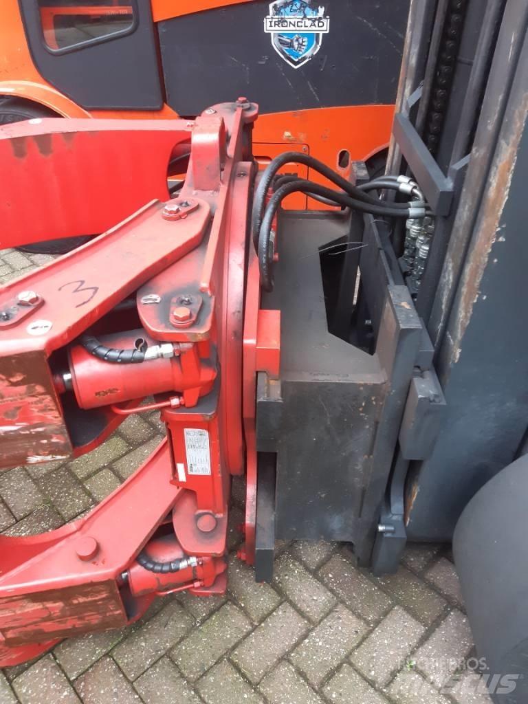 Bolzoni AR-37RJ-15 Roll clamps