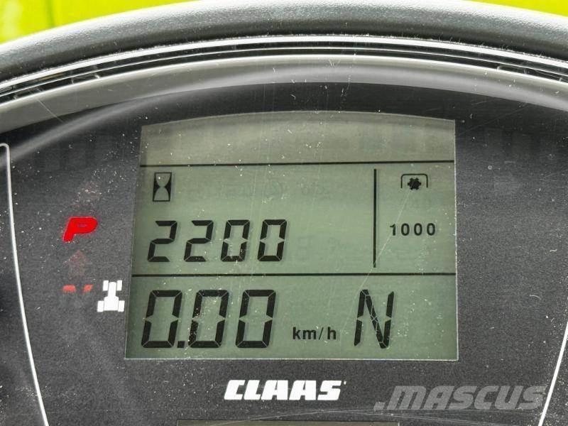 CLAAS AXION 870 Tractors