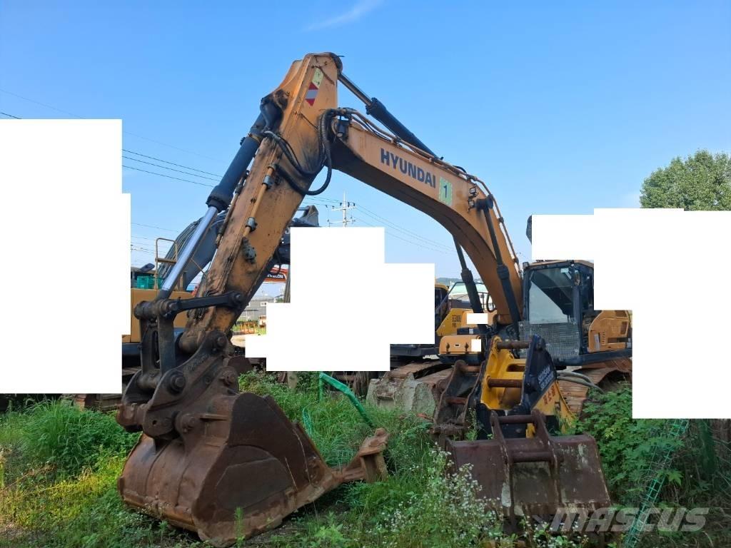 Hyundai HX 300 Crawler excavators