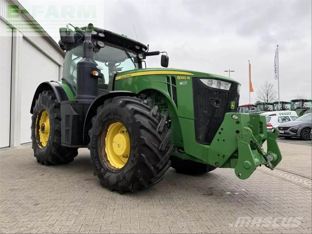 John Deere 8320 r Tractors
