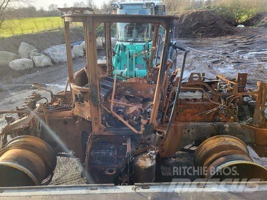 JCB Fastrac 4220     rim Tyres, wheels and rims