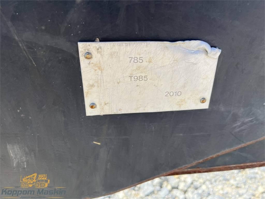 John Deere CF785 Loader cranes