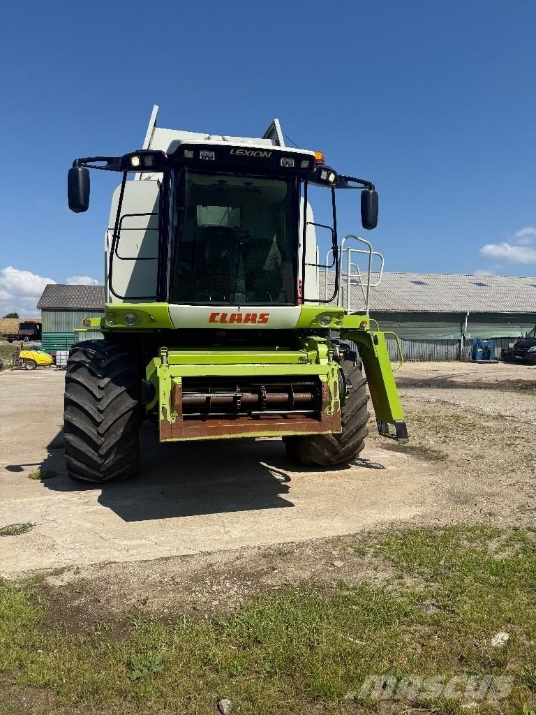 CLAAS Lexion 560 Combine harvesters