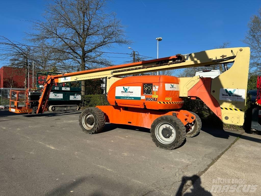 JLG 800 AJ Articulated boom lifts