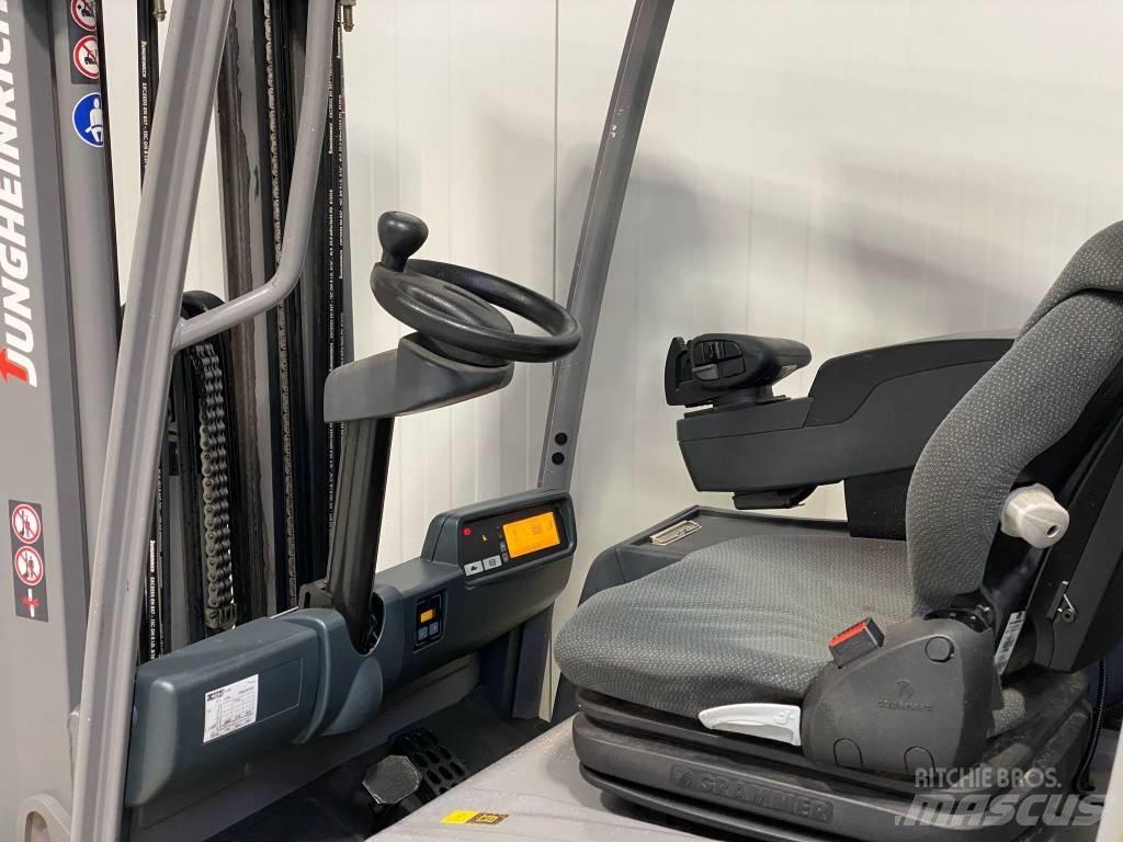 Jungheinrich EFG216 Electric forklift trucks