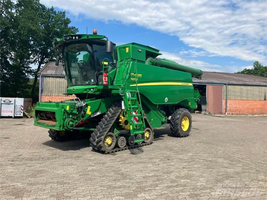 John Deere T670 Combine harvesters