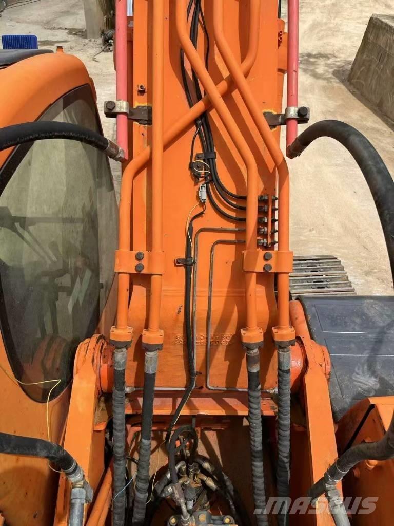Doosan DX300LC Crawler excavators