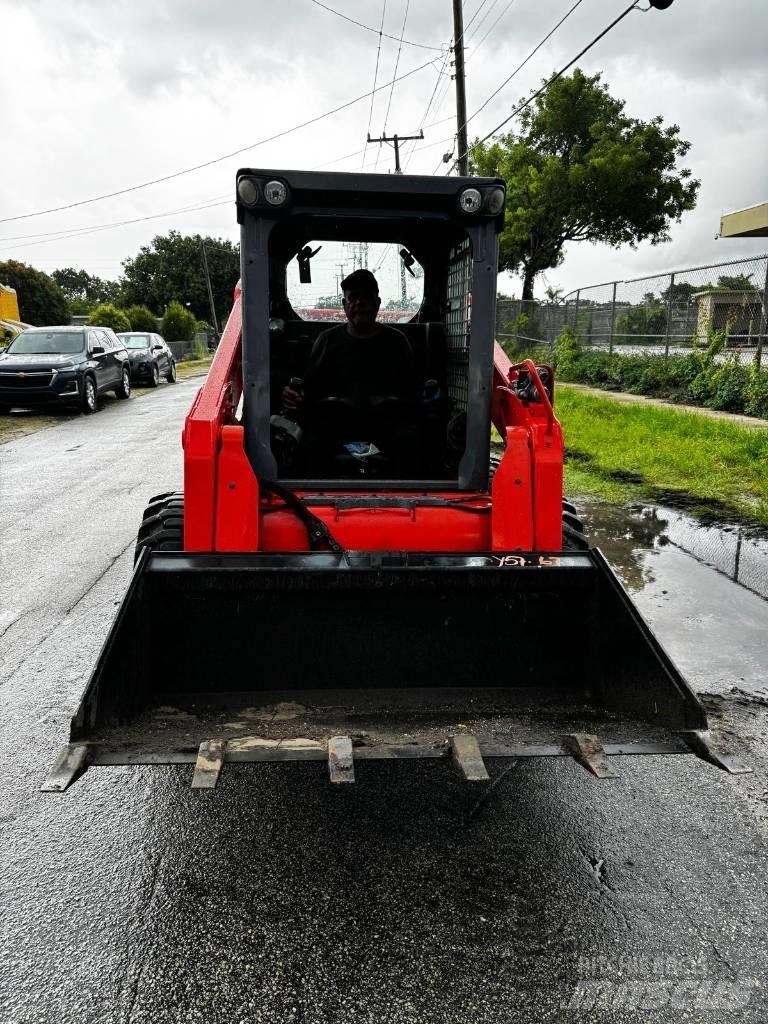 Kubota SSV 75 Skid steer loaders