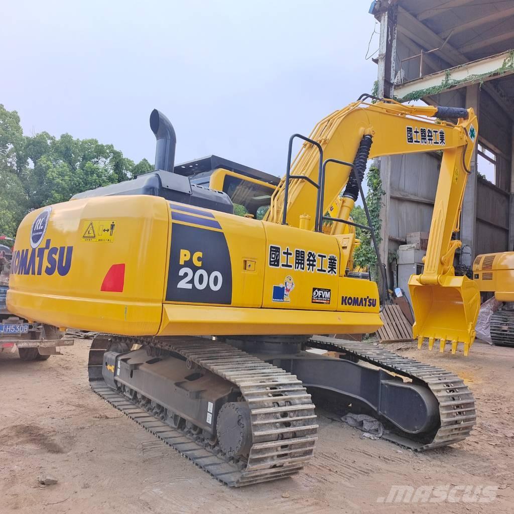 Komatsu PC 200 Crawler excavators