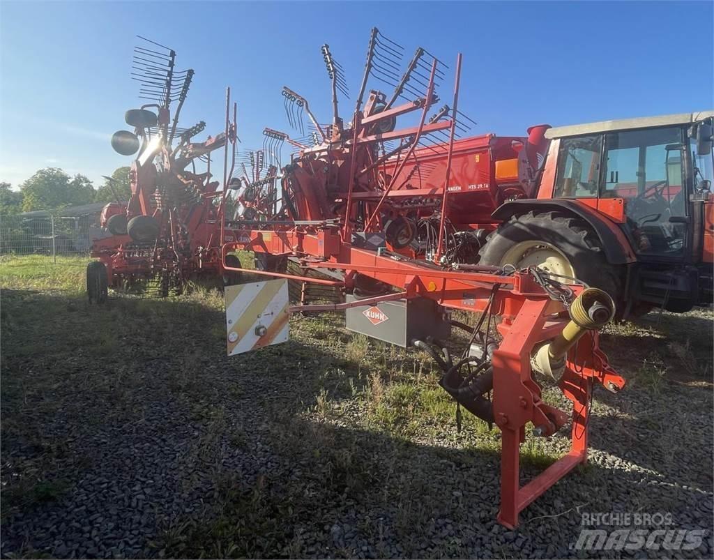 Kuhn GA 8020 Windrowers