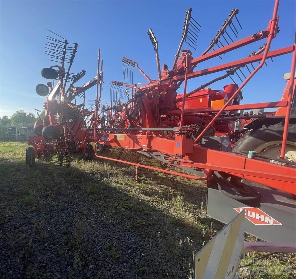 Kuhn GA 8020 Windrowers