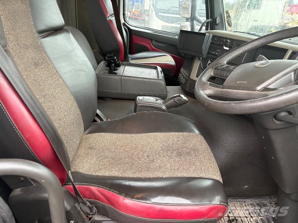 Volvo FM 450 Truck mounted cranes