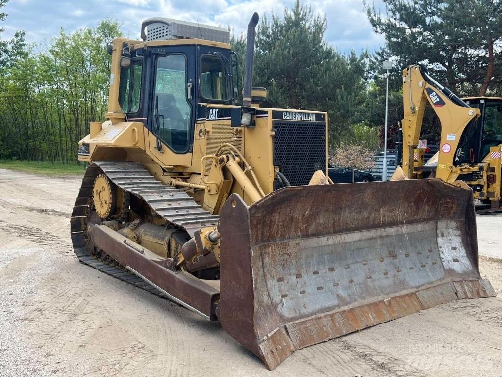CAT D 6 M Crawler dozers