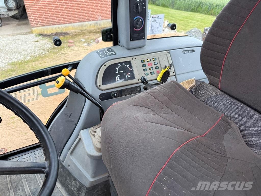 Fermec 860 Backhoe