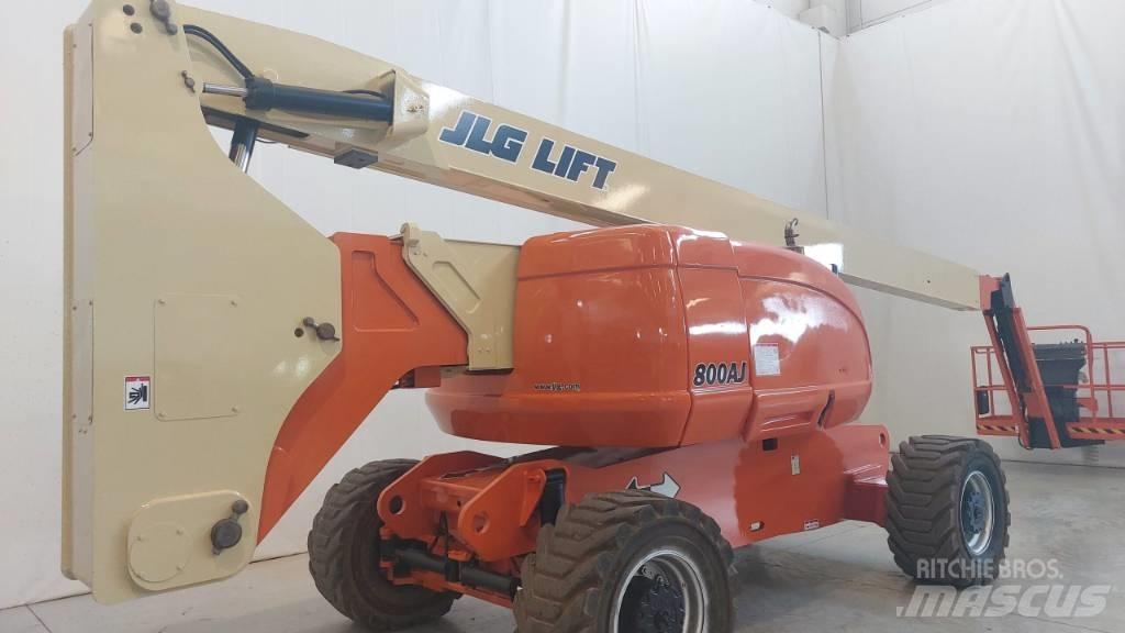 JLG 800 AJ Articulated boom lifts