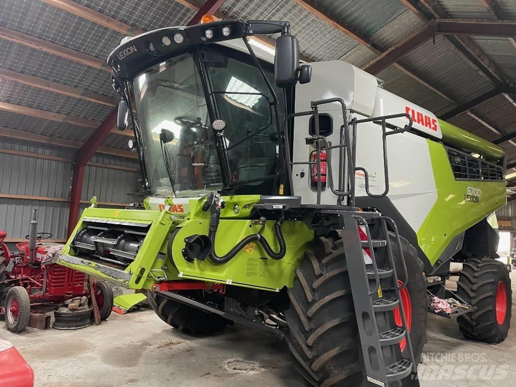 CLAAS Lexion 6700 Combine harvesters