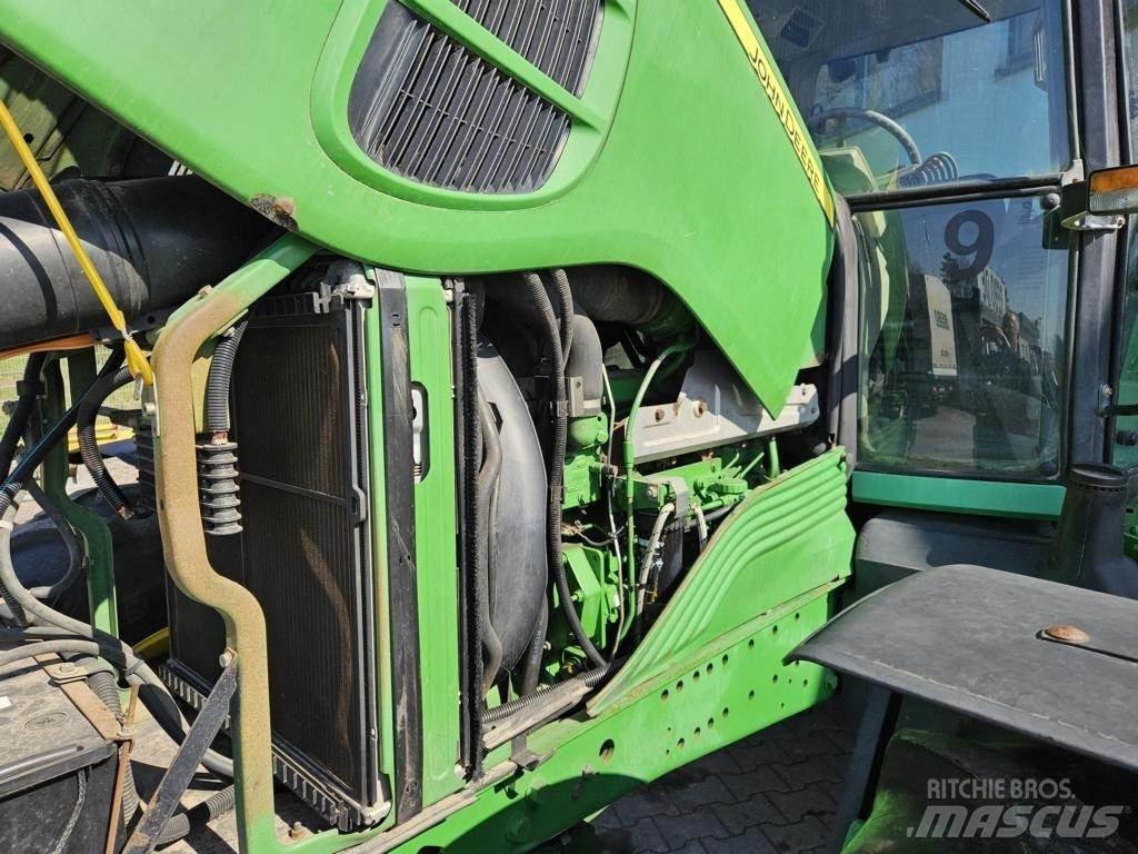 John Deere 6530 Tractors