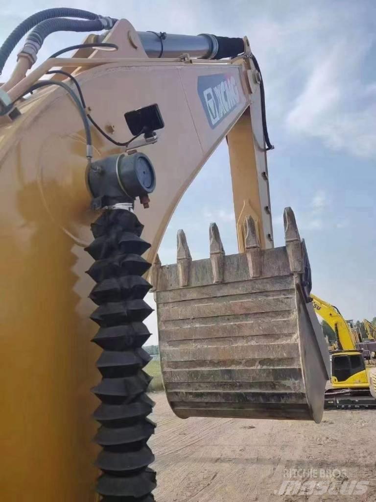 XCMG XE 215 C Crawler excavators
