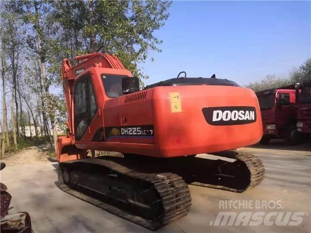 Doosan DH225 Crawler excavators
