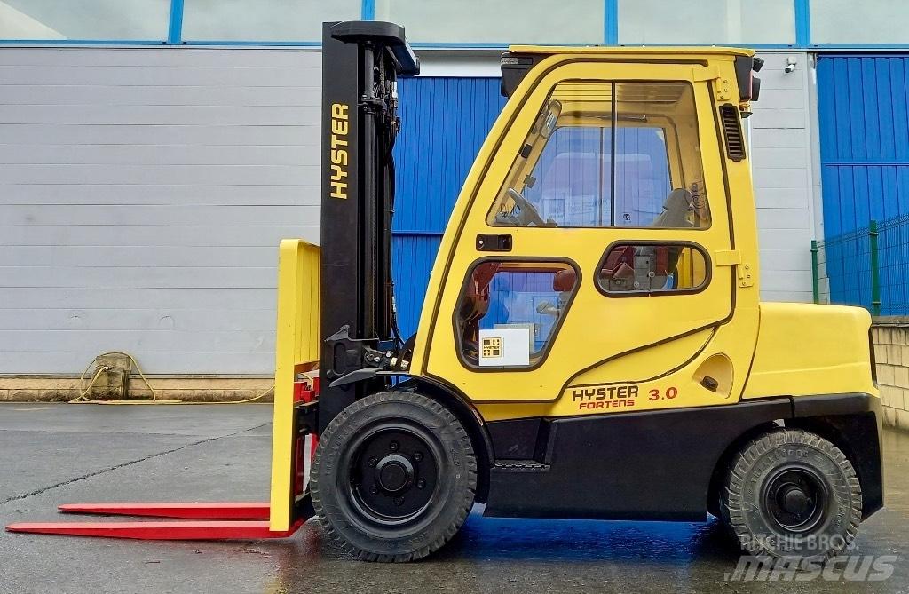 Hyster H 30 FT Diesel trucks