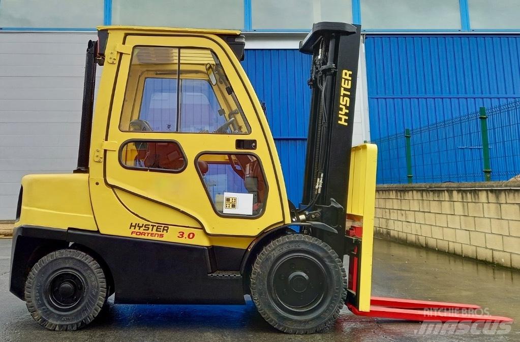 Hyster H 30 FT Diesel trucks